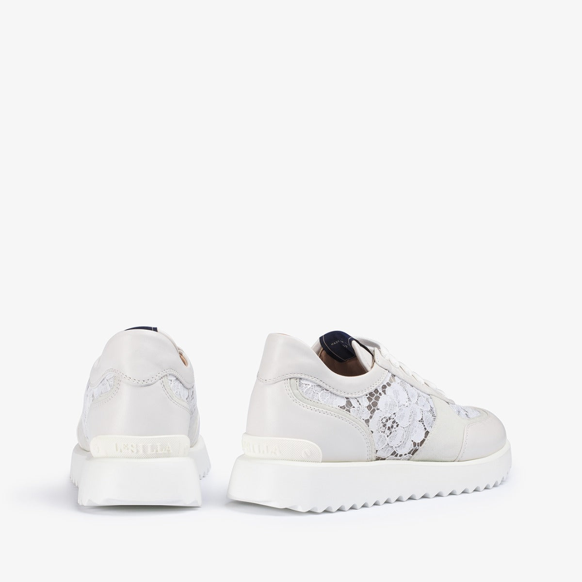 CLAIRE RUNNING | LE SILLA 