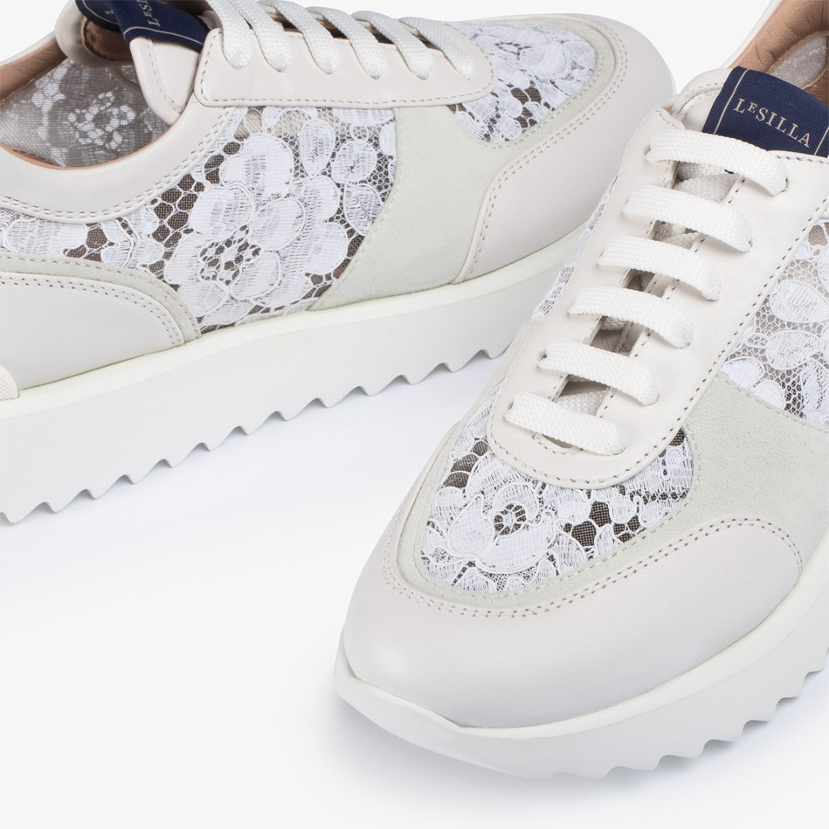 CLAIRE RUNNING | LE SILLA 